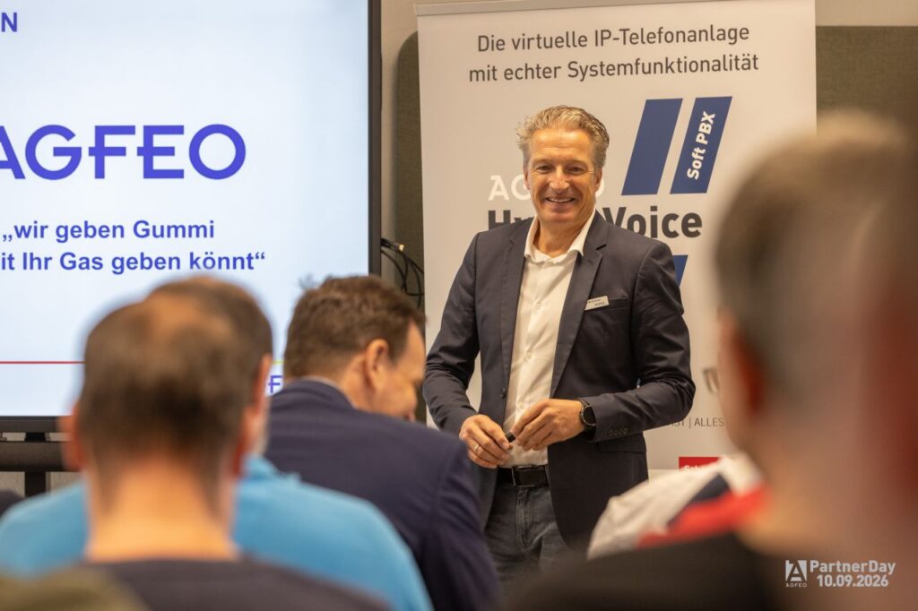 Lars Brückner, Leiter Strategisches Projektgeschäft/Produktmanagement, gab den Partnern einen AGFEO-Überblick